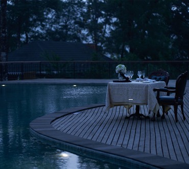 Infinity Swimming Pool - Coorg Wilderness Resort